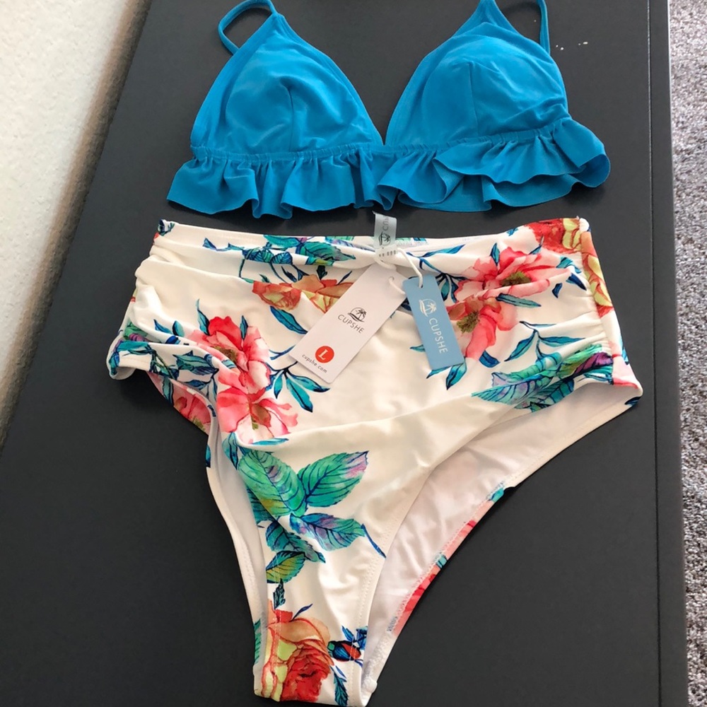 Cupshe Blue and Floral Bikini Set